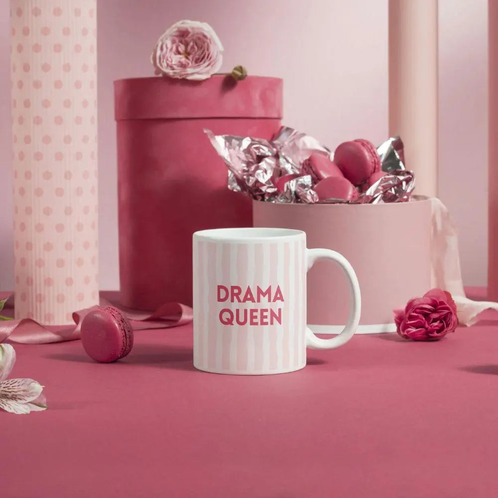 Mug famille - Drama Queen Effet WOW