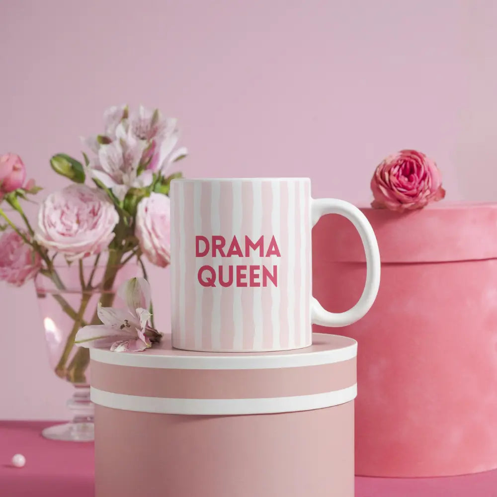 Mug famille - Drama Queen Effet WOW