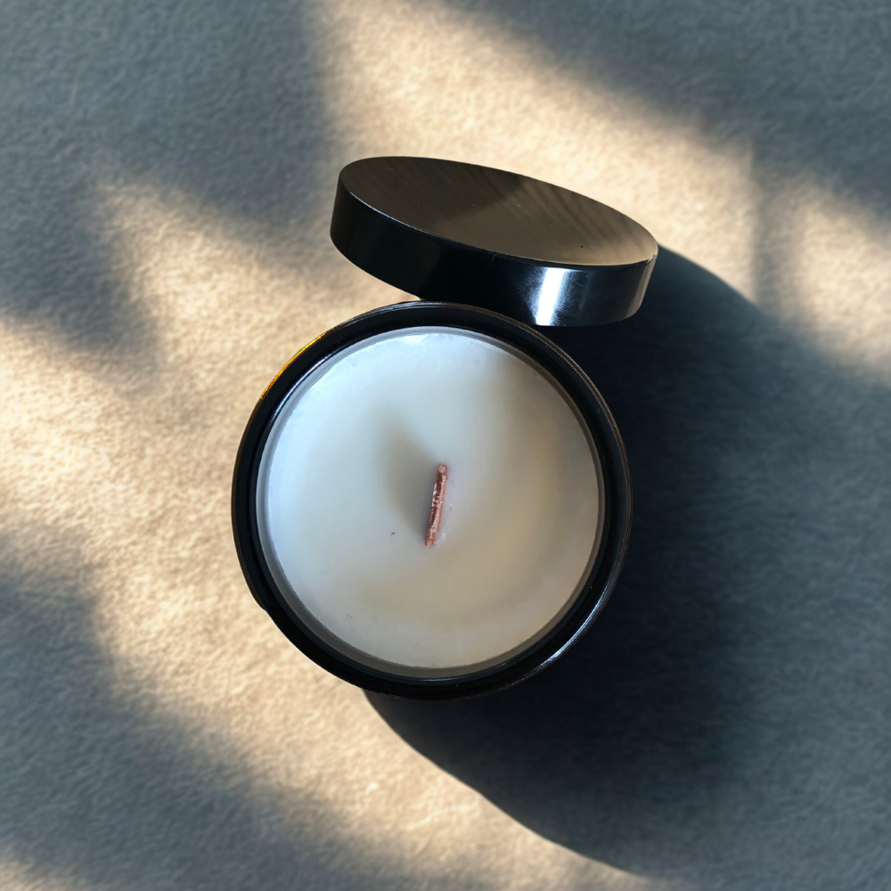 Bougie parfumée  -Besoin de rien, envie de toi (140g) Effet WOW Concepteur